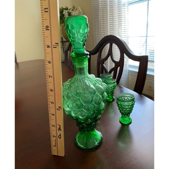Vintage Green Glass Decanter Set With Hobnail Pattern & 6 Matching Cups 10" Deca - Picture 4 of 6